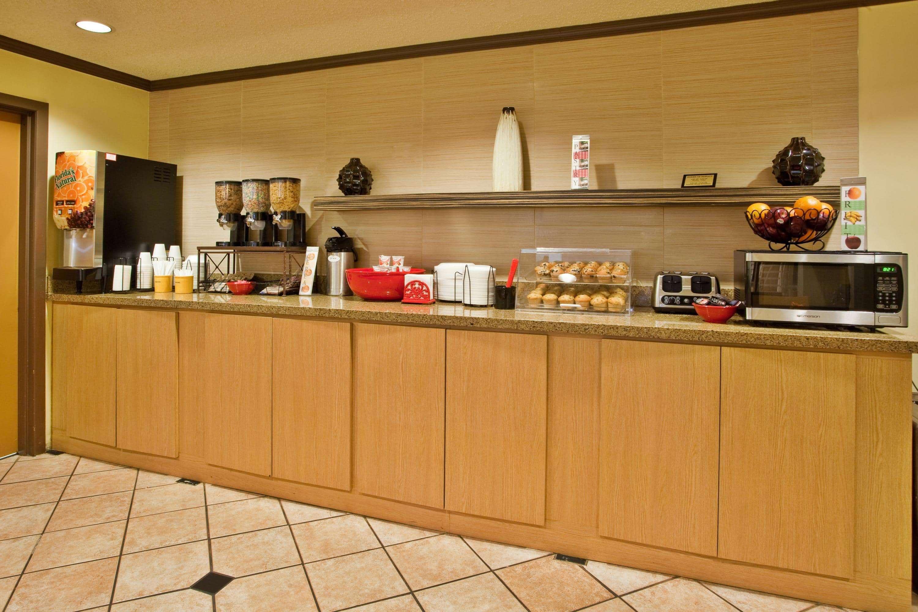 Travelodge By Wyndham Columbus State University Экстерьер фото