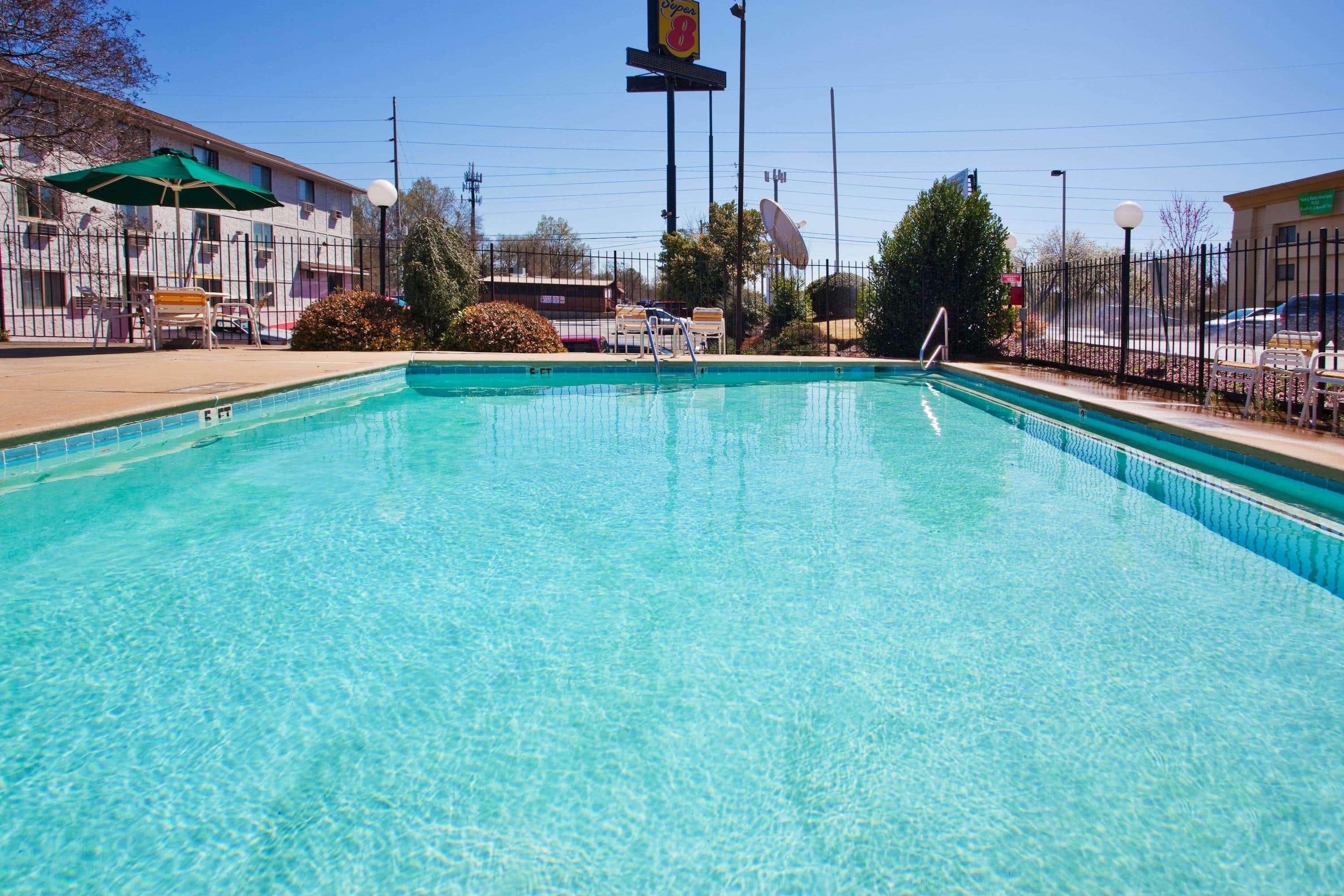 Travelodge By Wyndham Columbus State University Экстерьер фото