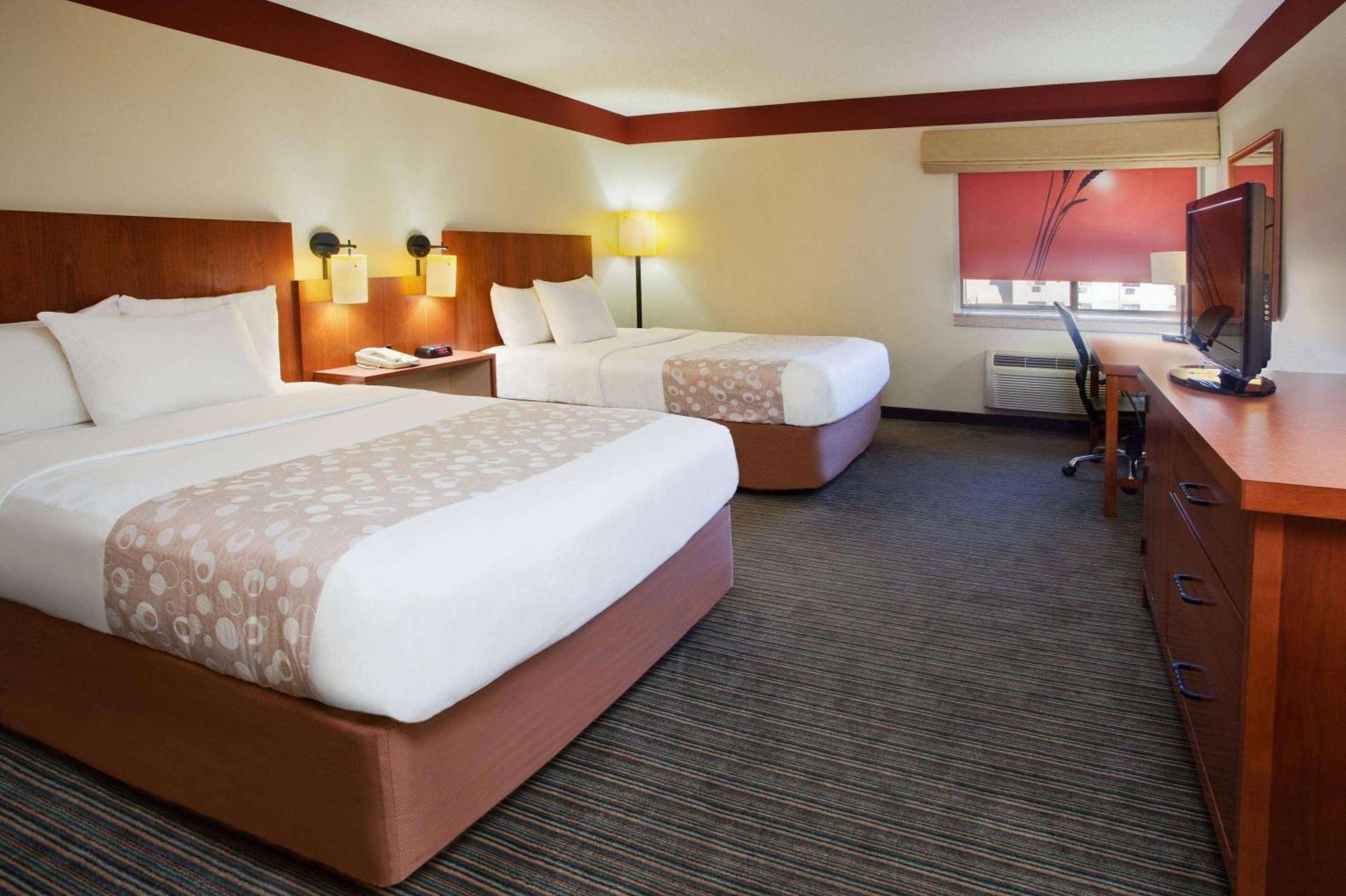 Travelodge By Wyndham Columbus State University Экстерьер фото